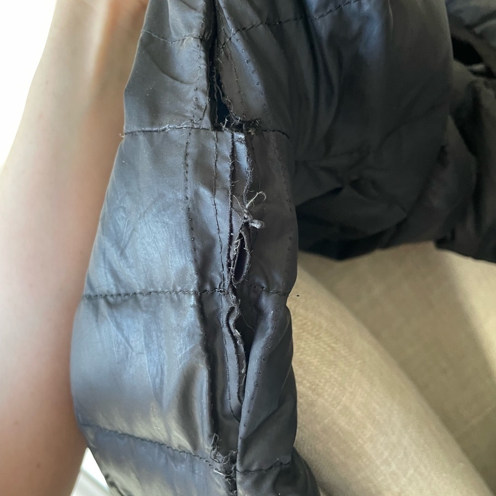 Hudson’s Bay Black long Puffer Coat SIZE M - Picture 4 of 9